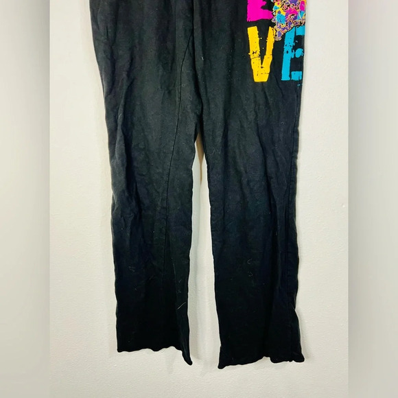Rue21 Women’s Black Flare Lounge Pants LOVE Colorful Graphic Size Small - Picture 5 of 8